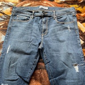 Banana republic size 31 washed denim skinny ripped jeans